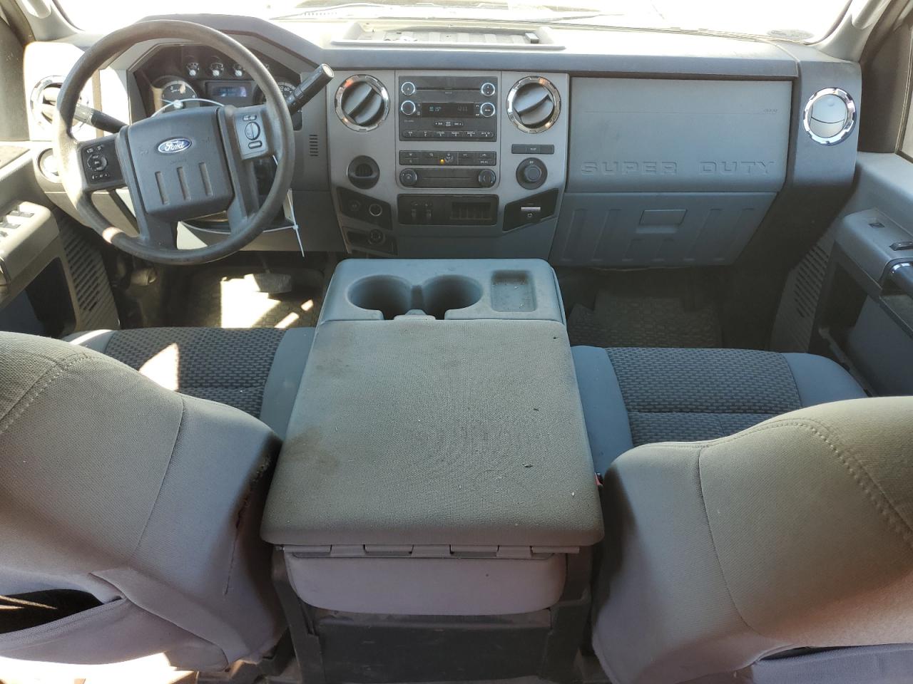 2015 Ford F350 - Image 8