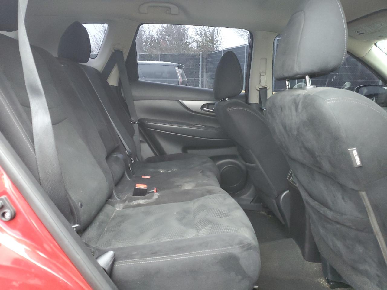 2015 Nissan Rogue - Image 11
