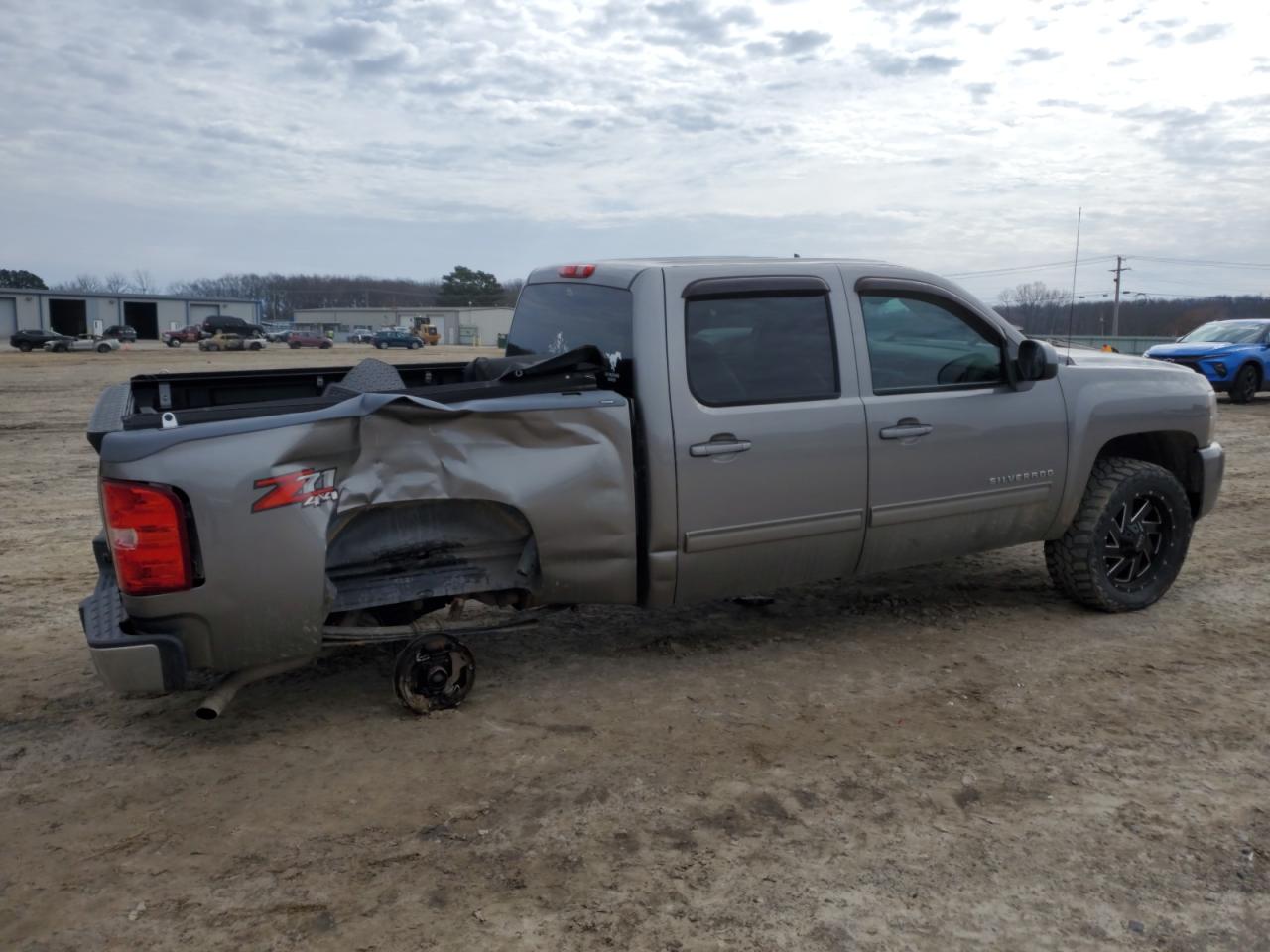 2013 Chevrolet Silverado - Image 3