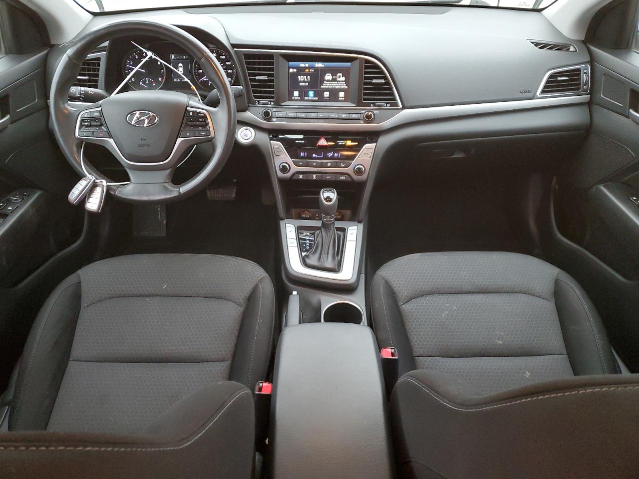 2018 Hyundai Elantra - Image 8