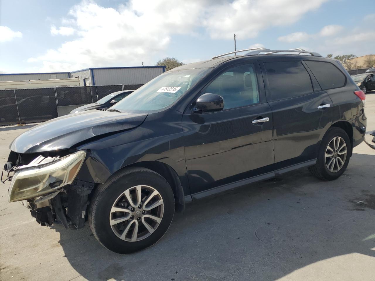 2015 Nissan Pathfinder - Image 1