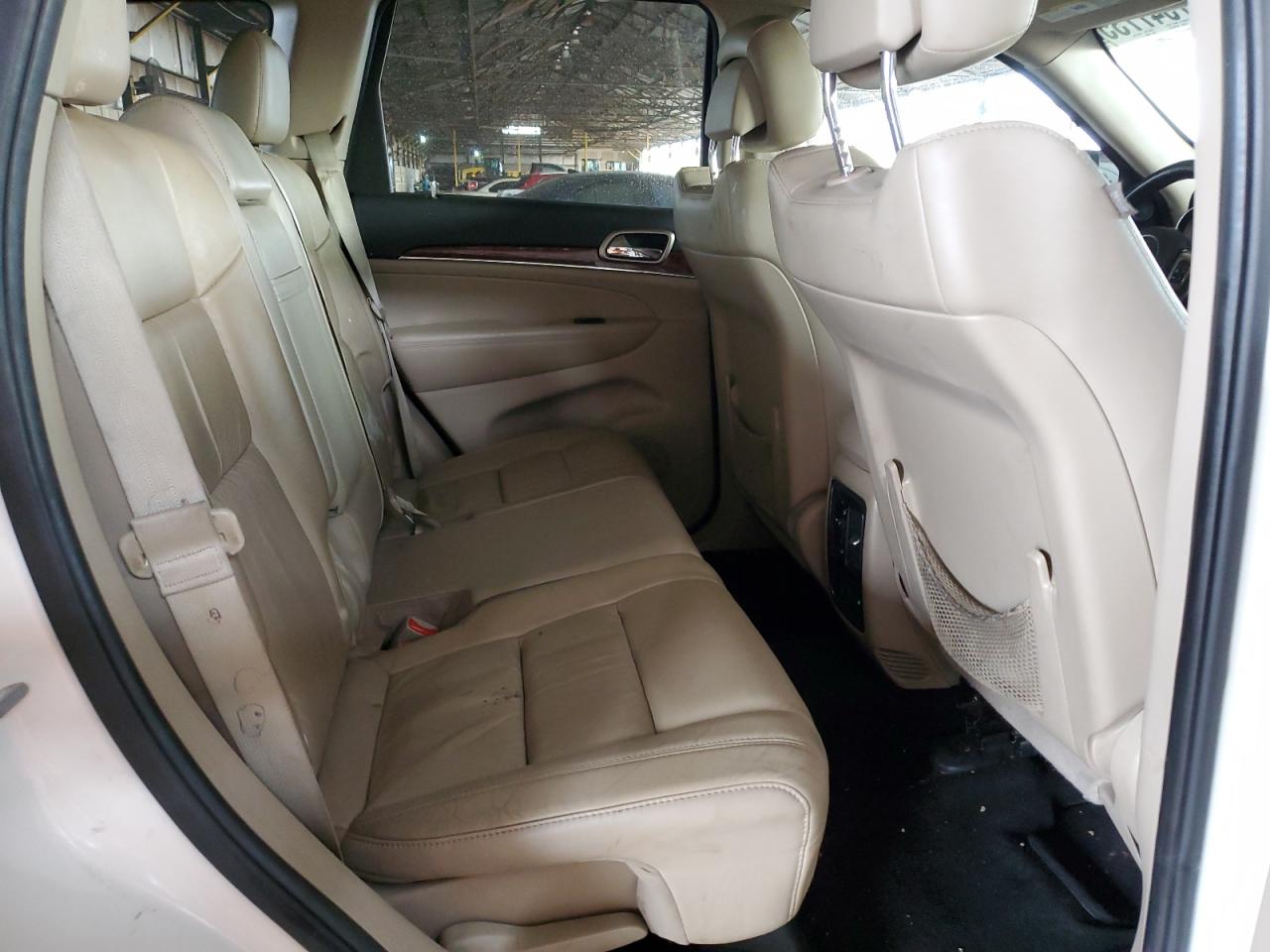 2012 Jeep Grand Cherokee - Image 12