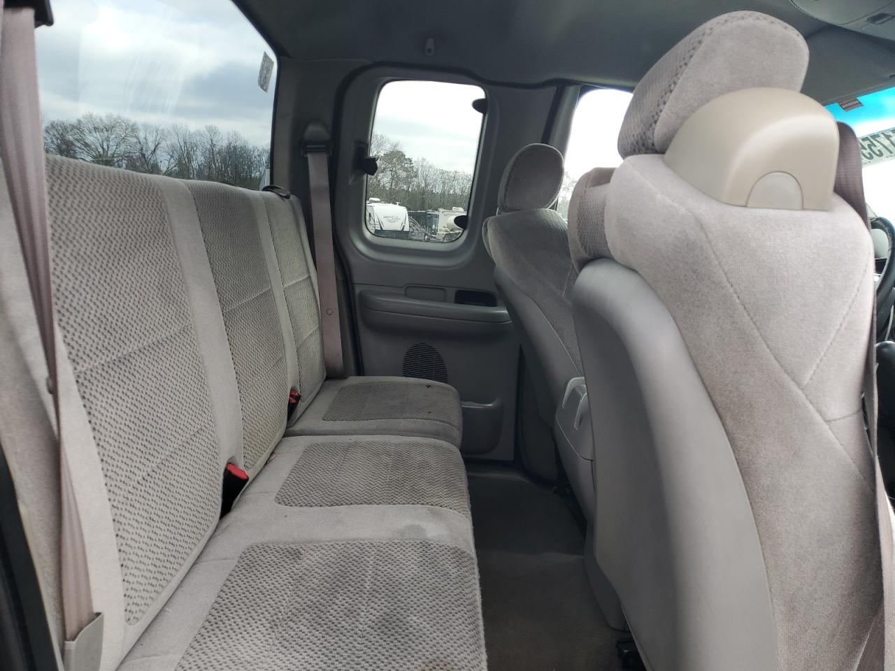 2002 Ford F-150 - Image 10