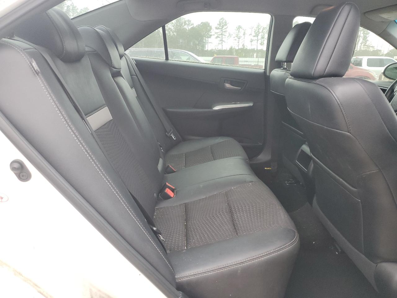 2014 Toyota Camry - Image 11