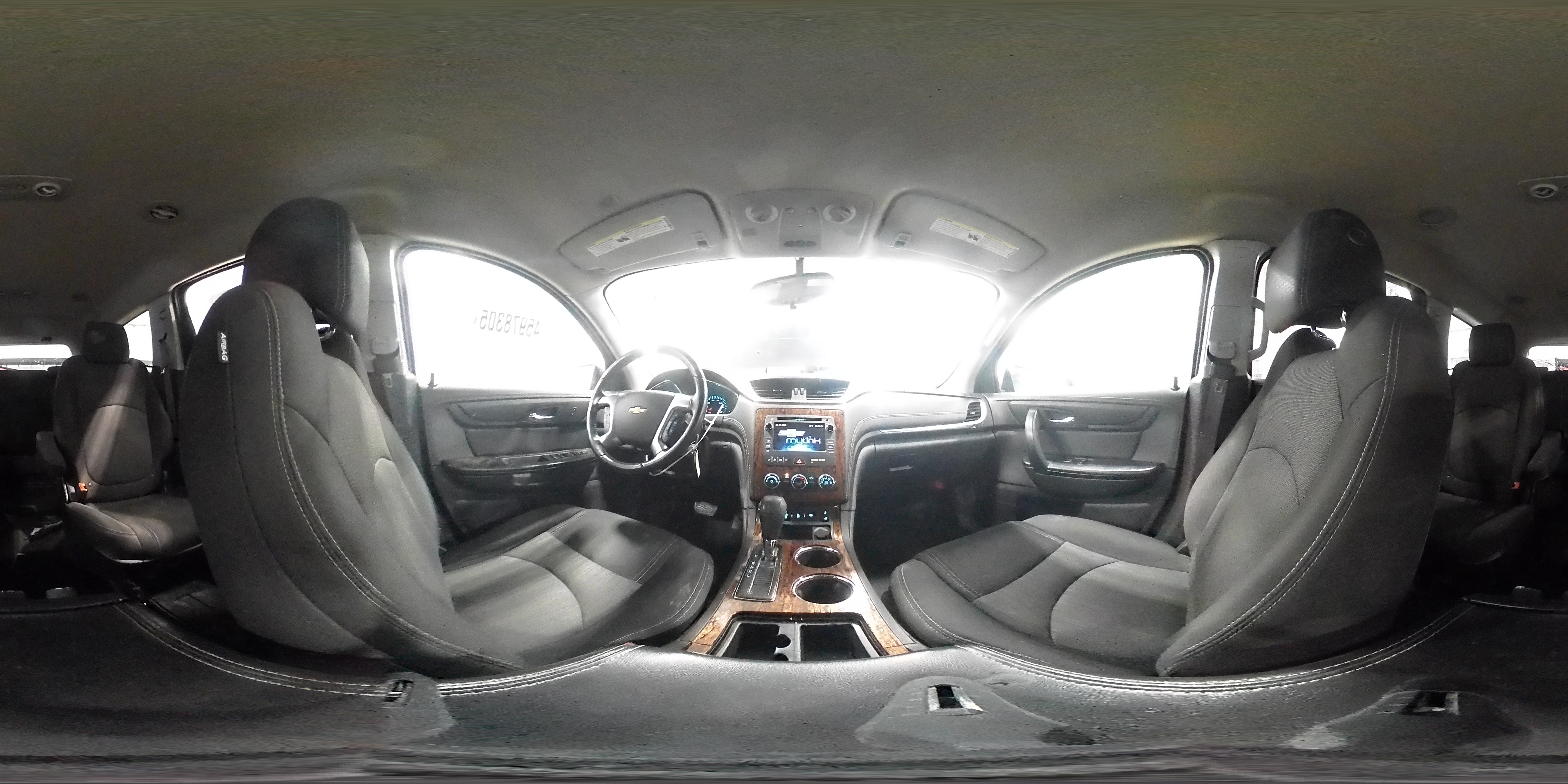 2014 Chevrolet Traverse - Image 16