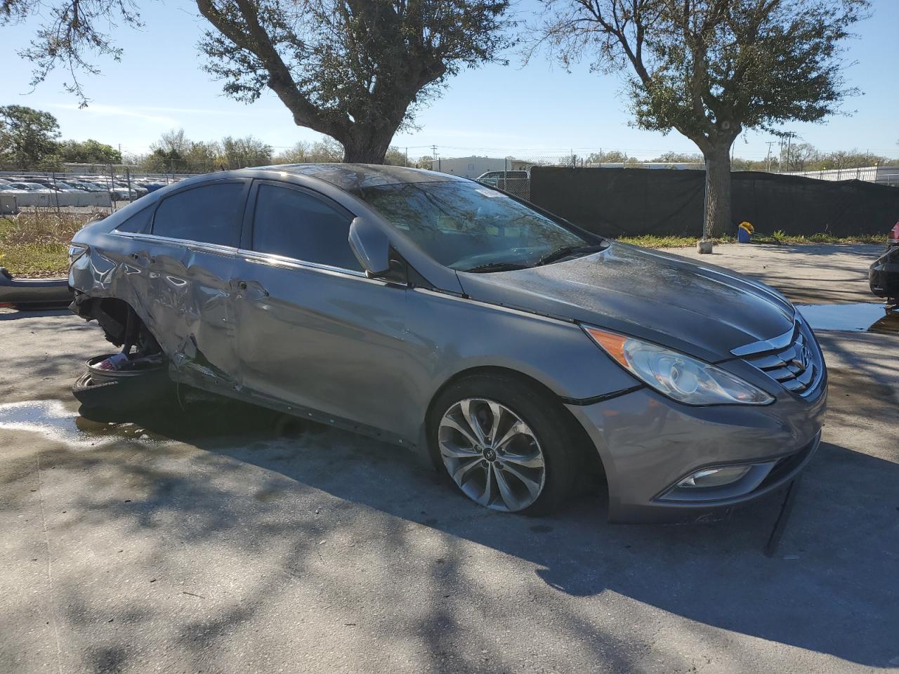 2013 Hyundai Sonata - Image 4
