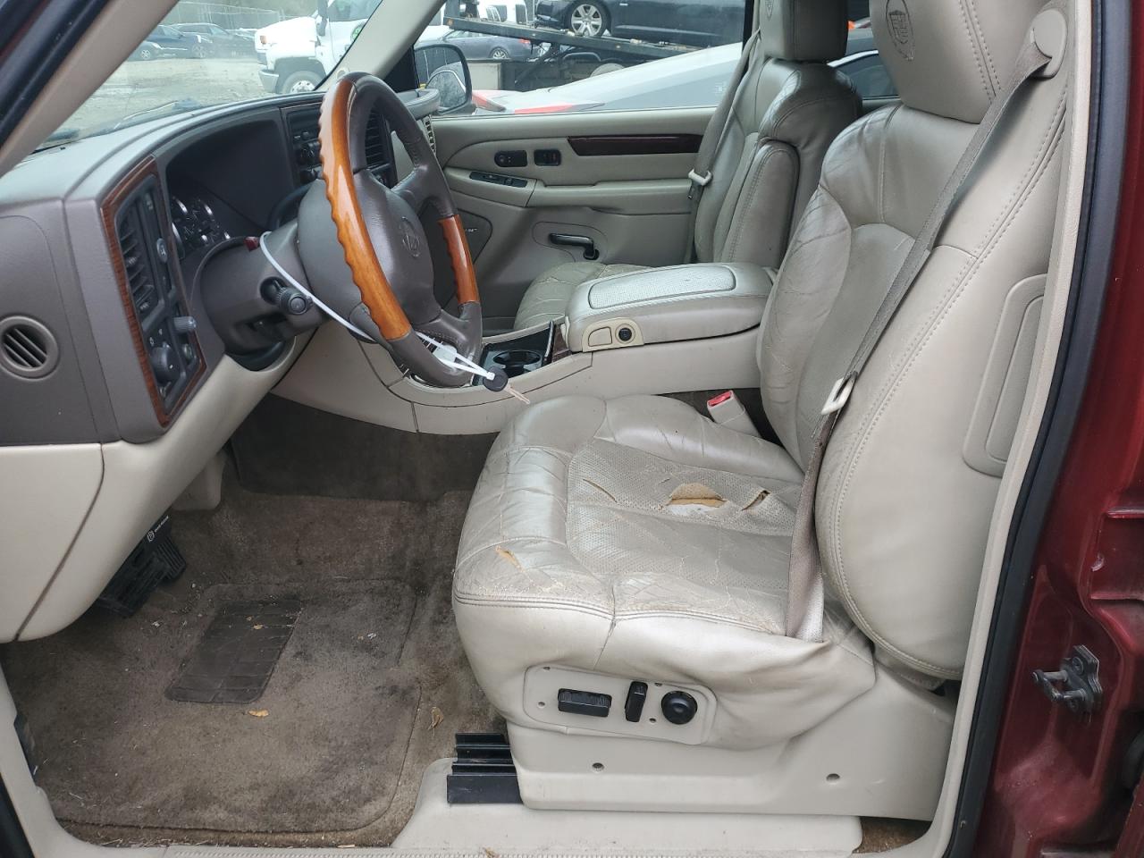 2002 Cadillac Escalade - Image 7