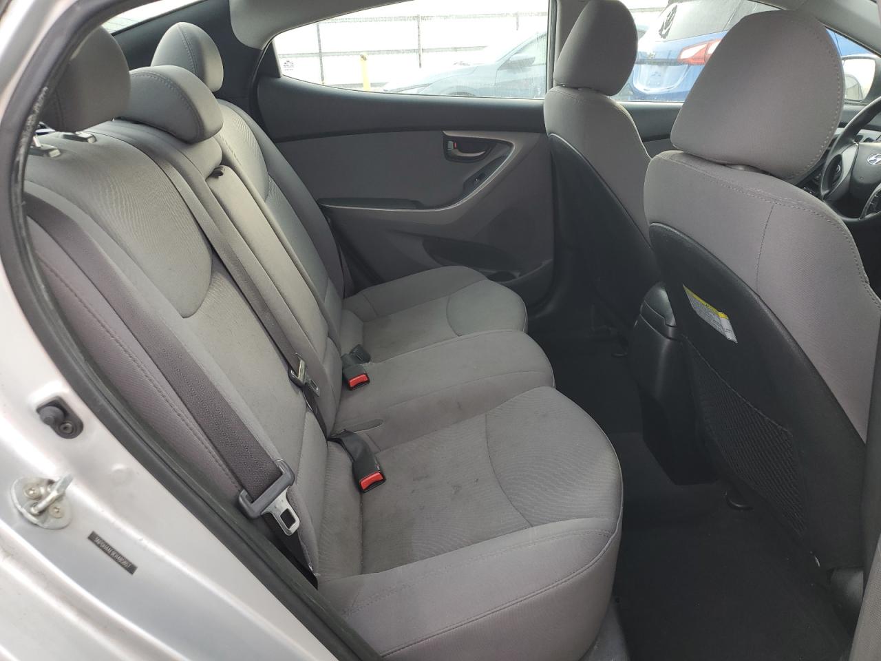 2014 Hyundai Elantra - Image 10