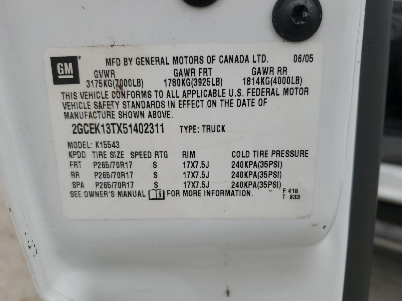 2005 Chevrolet Silverado - Image 12