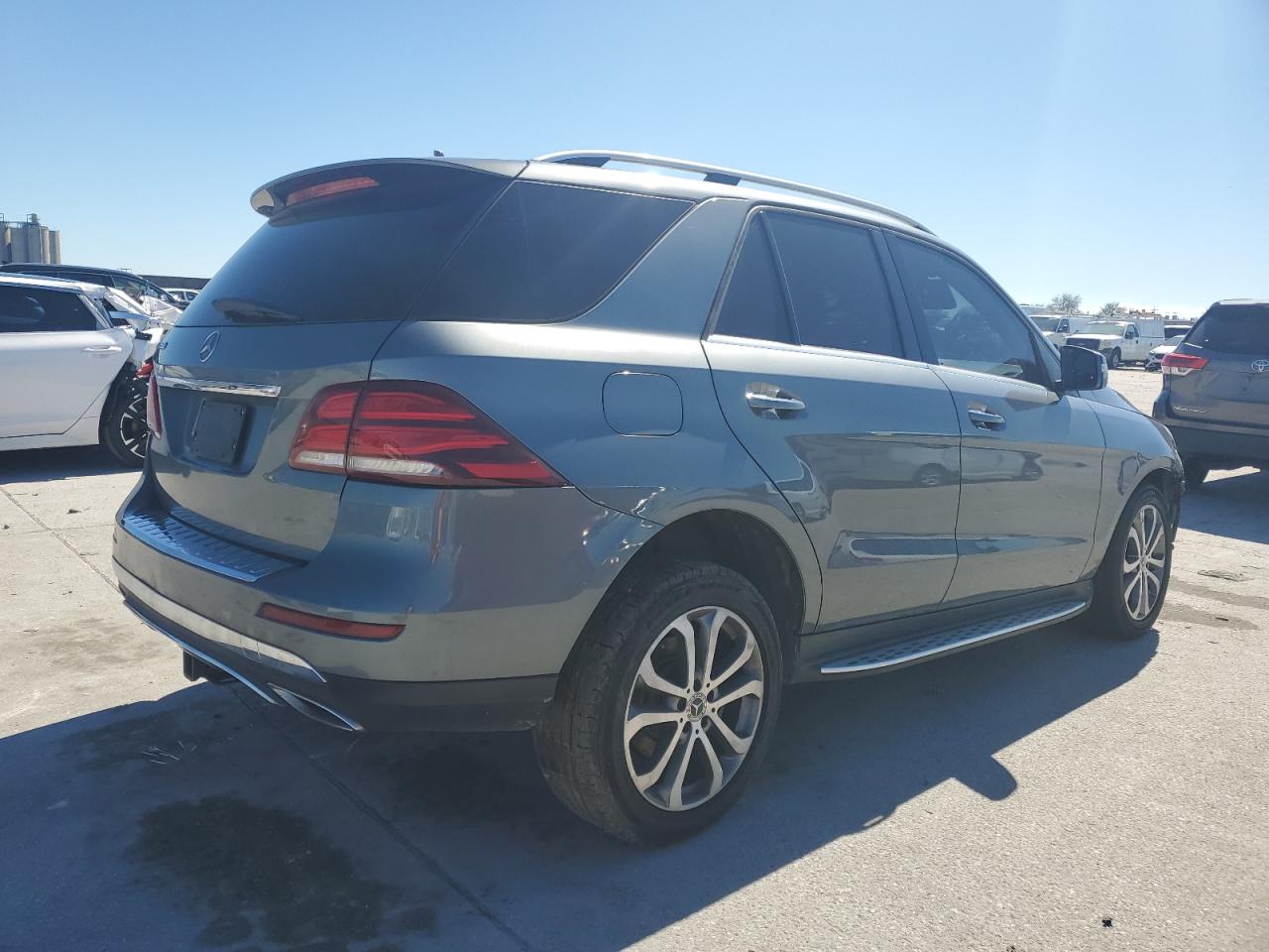 2018 Mercedes-Benz GLE - Image 3