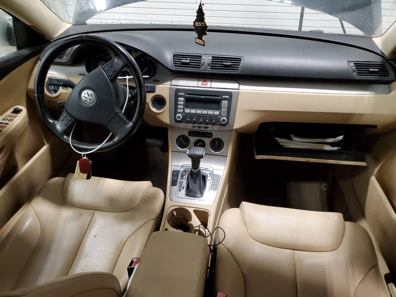 2008 Volkswagen Passat - Image 8