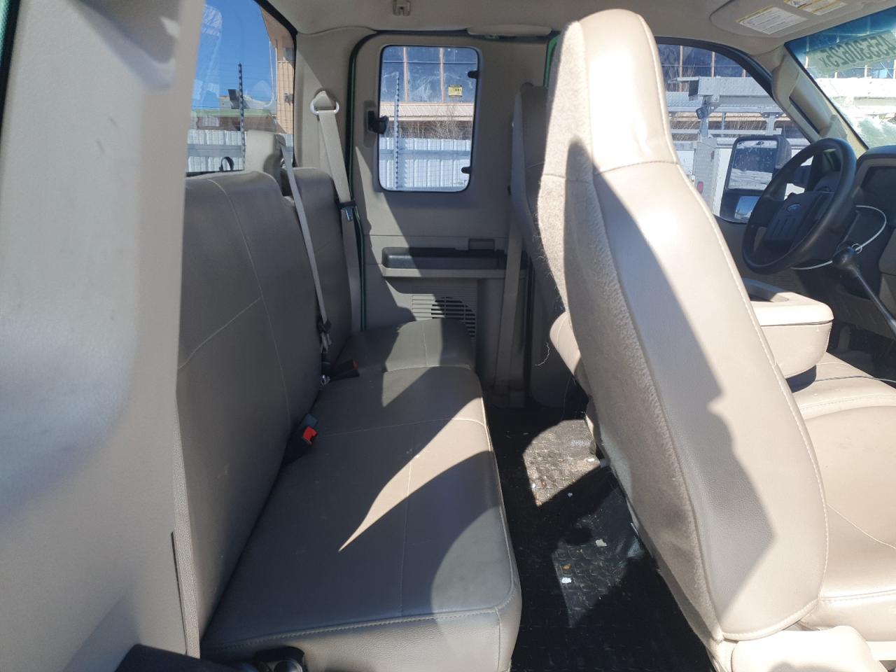 2008 Ford F250 - Image 10