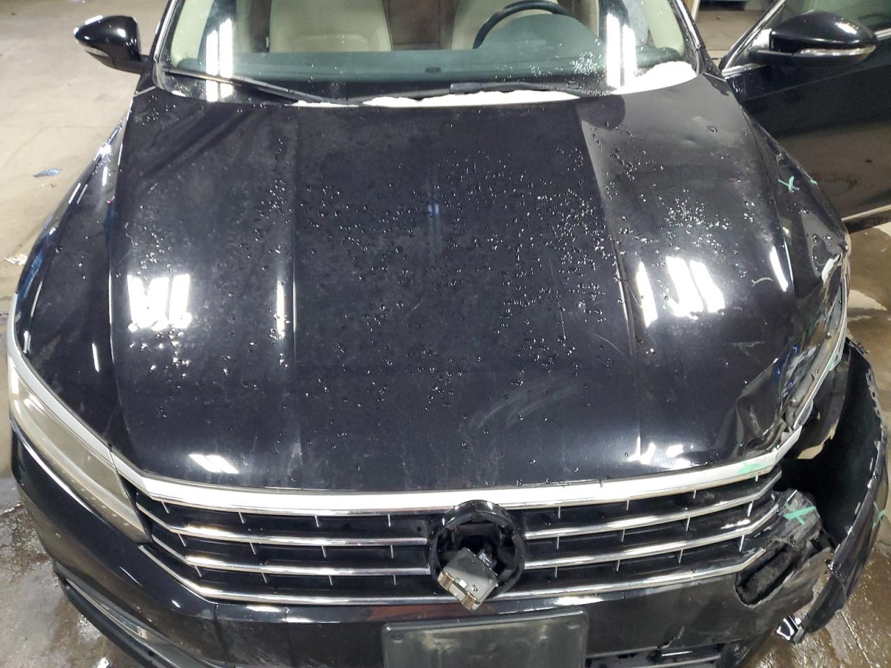 2017 Volkswagen Passat - Image 11
