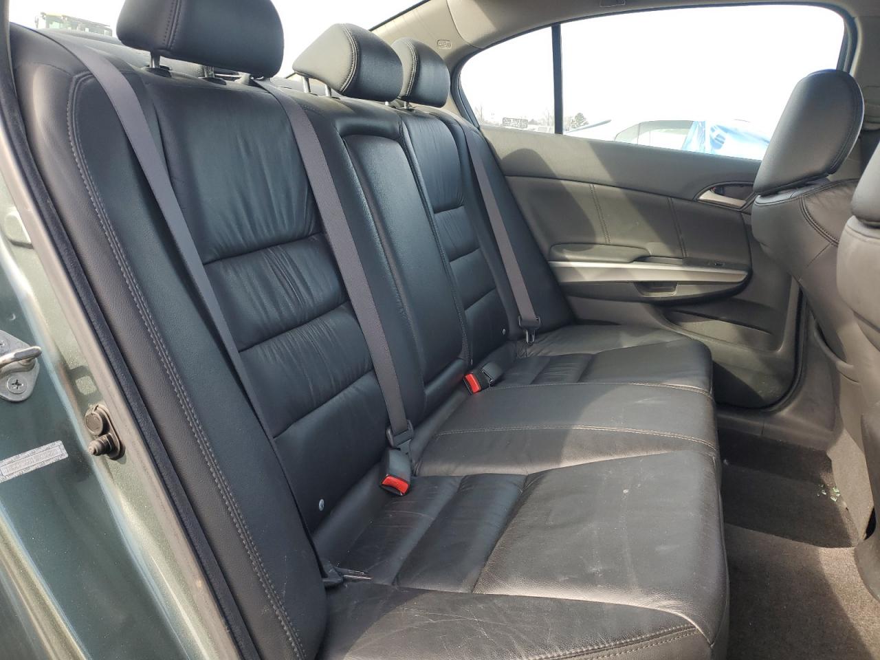 2009 Honda Accord - Image 10