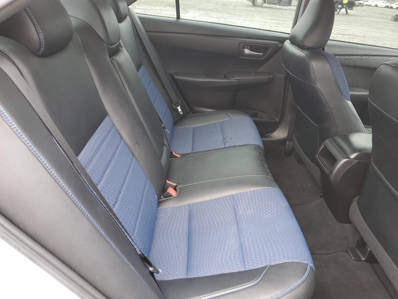 2016 Toyota Camry - Image 10