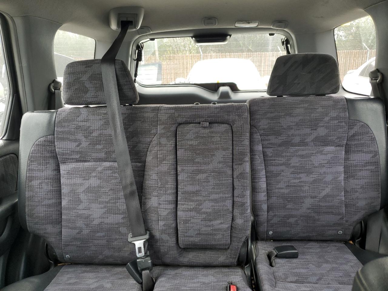 2003 Honda CR-V - Image 10