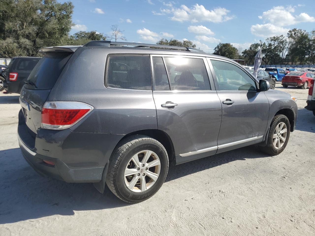 2012 Toyota Highlander - Image 3