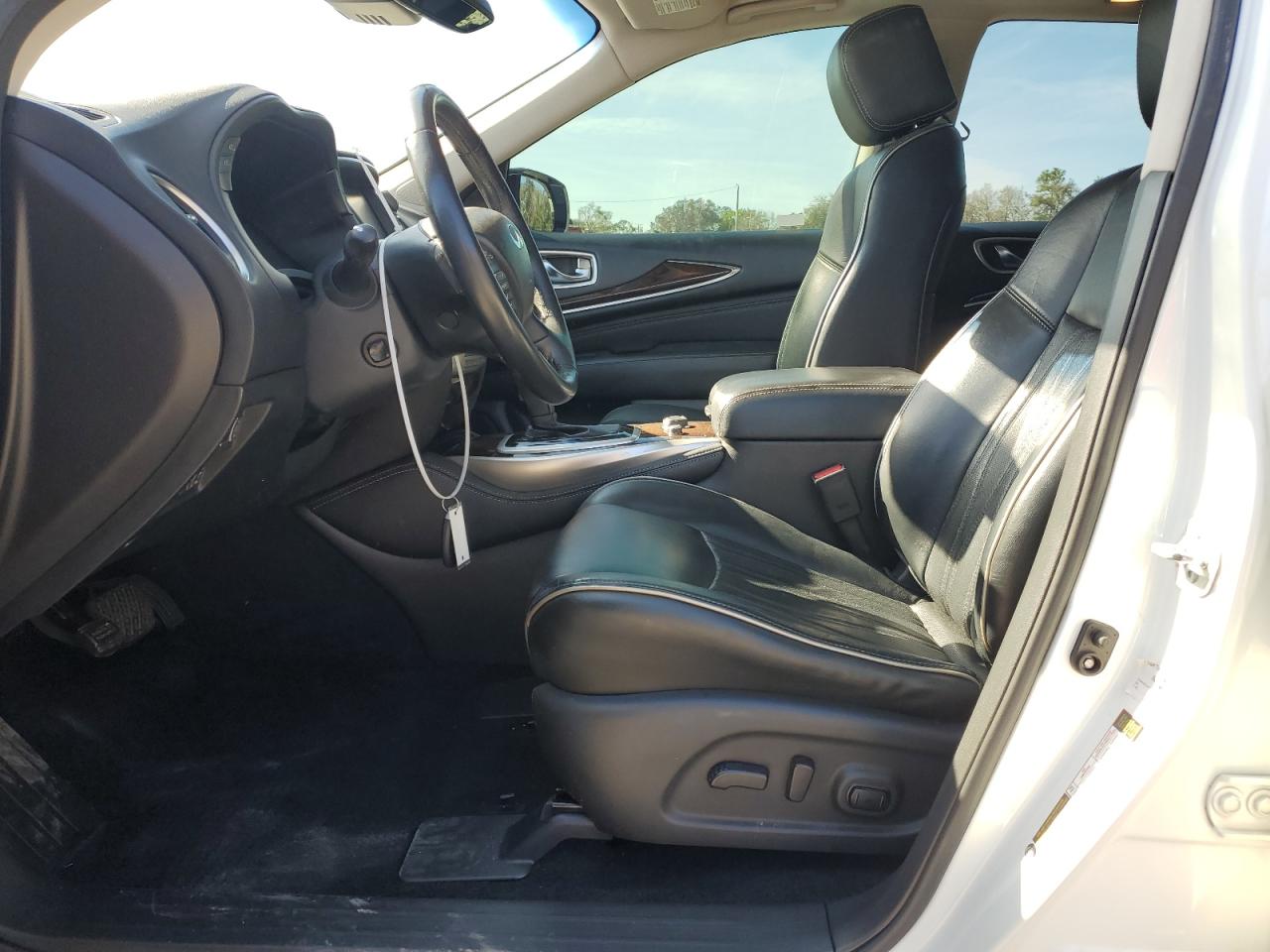 2016 Infiniti QX60 - Image 7