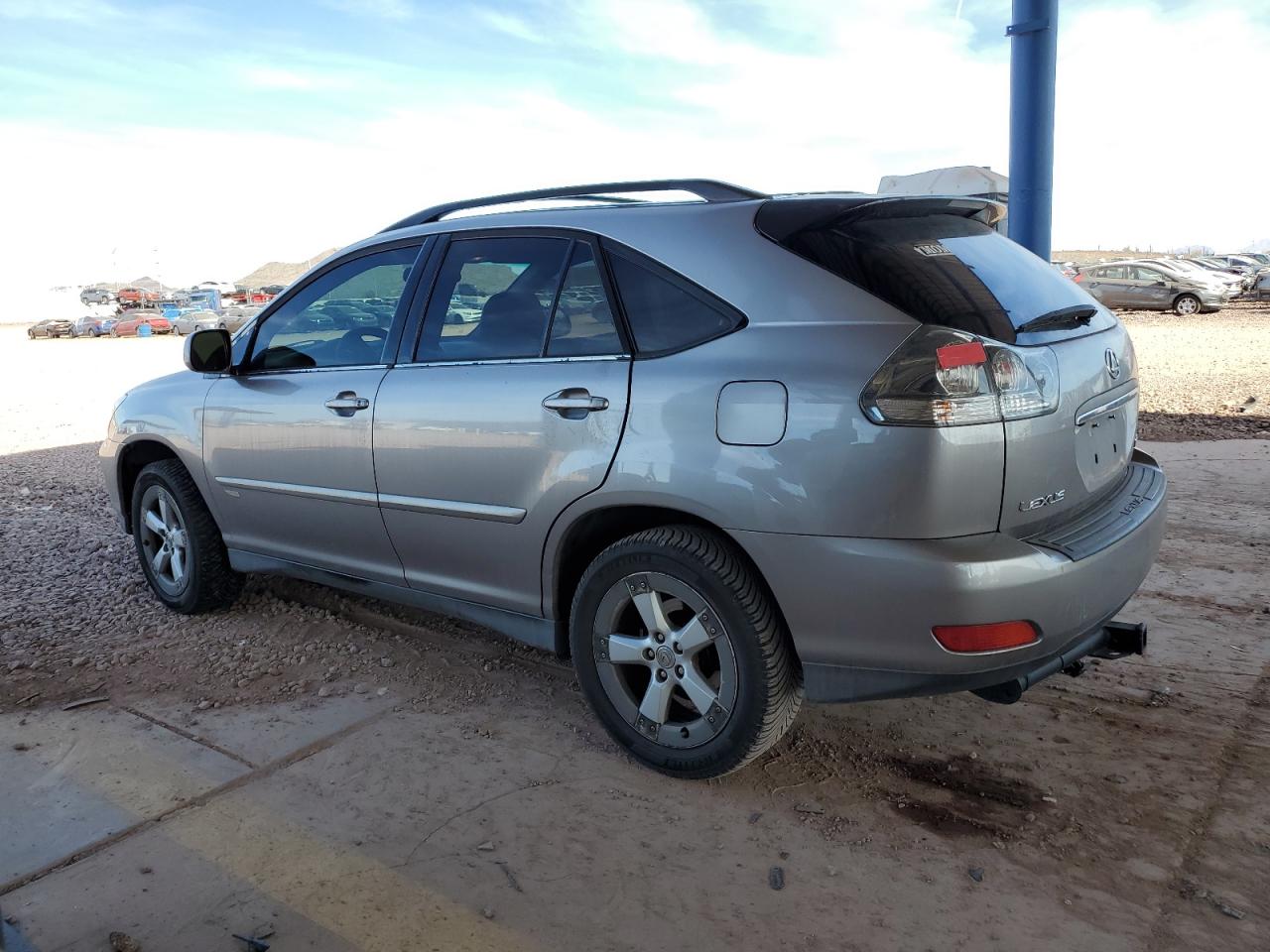 2005 Lexus RX - Image 2