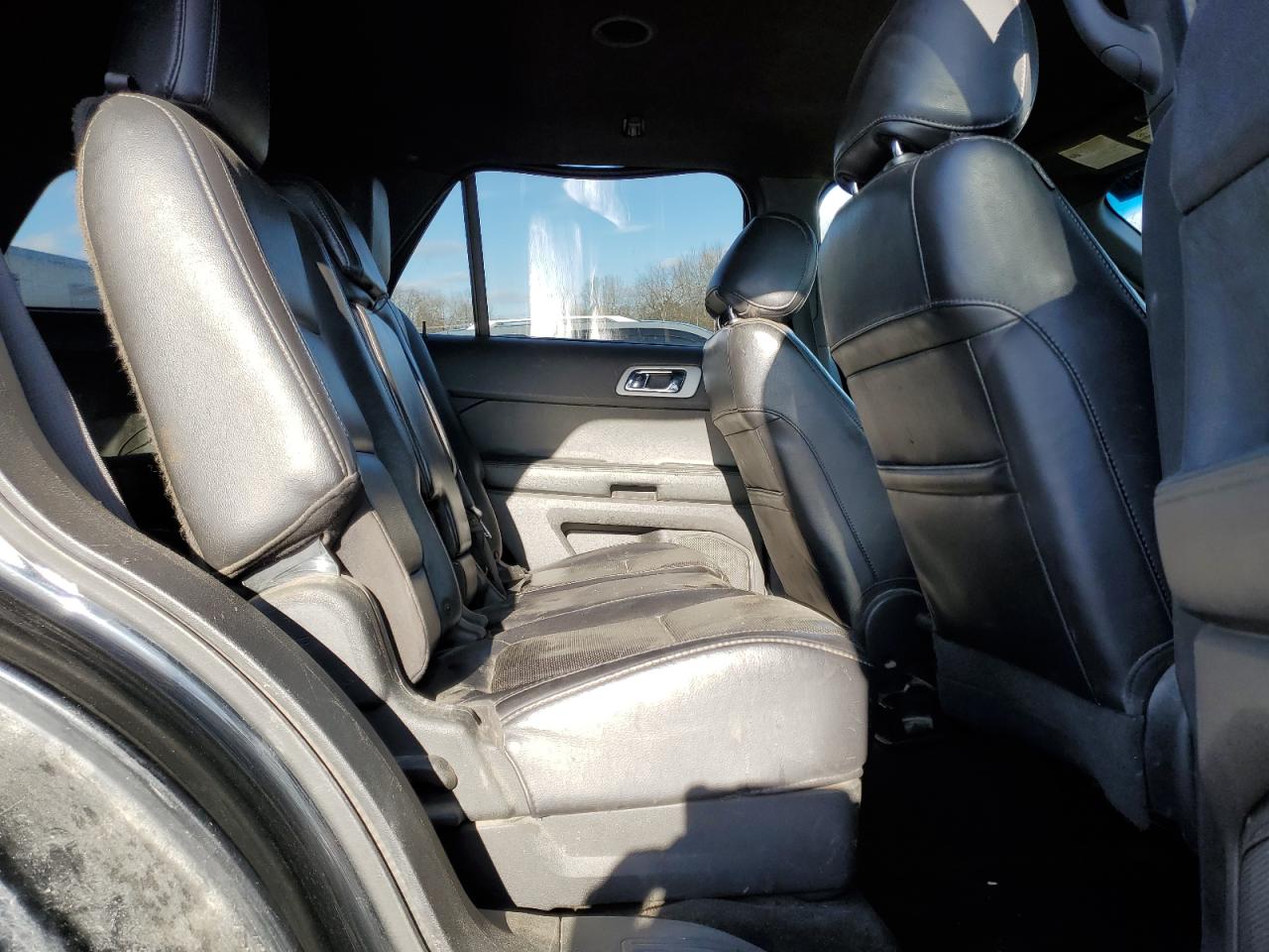 2011 Ford Explorer - Image 11