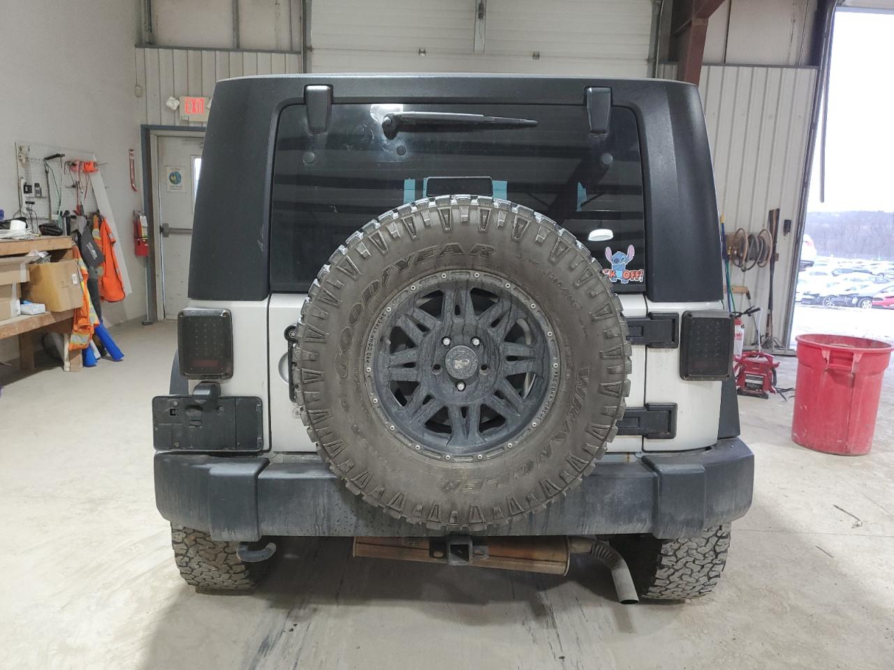 2009 Jeep Wrangler - Image 6