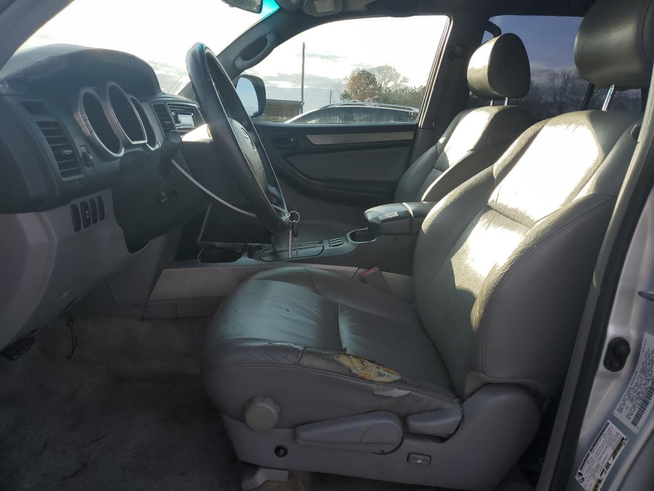 2004 Toyota 4Runner - Image 7