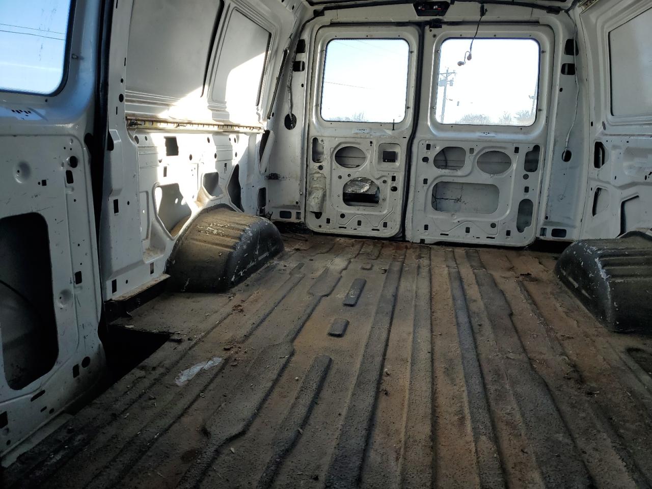 2001 Ford Econoline E250 Van VIN: 1FTNE24L61HB58515 Lot: 43575785