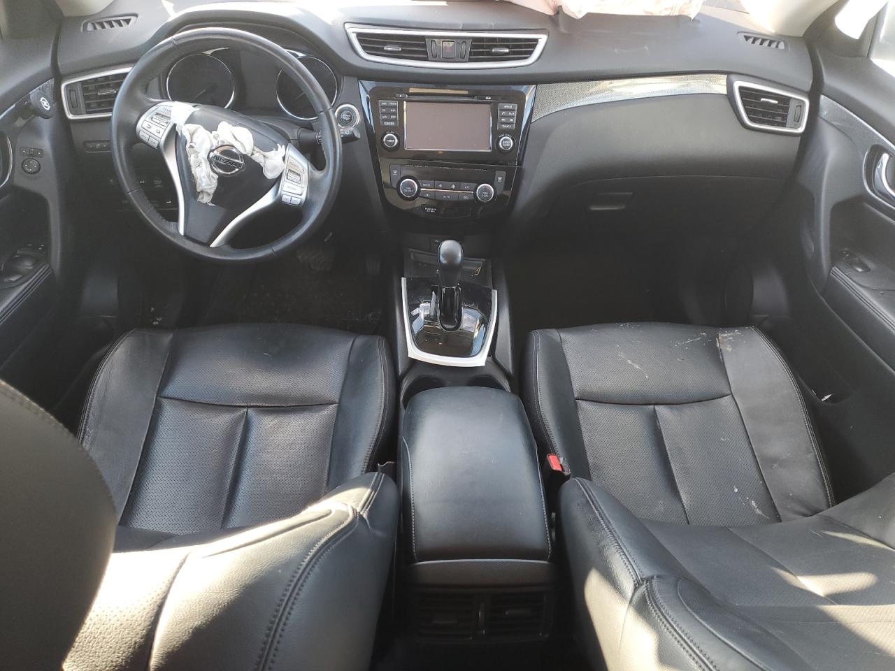 2015 Nissan Rogue - Image 8