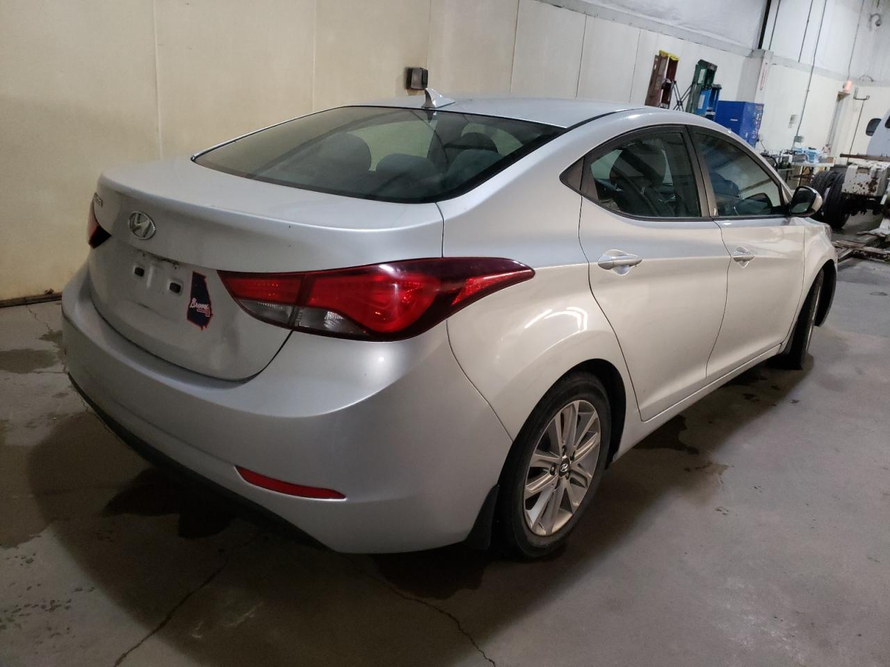 2015 Hyundai Elantra - Image 3