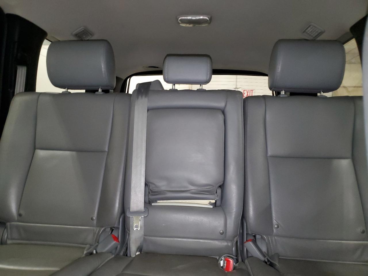 2013 Toyota Sequoia - Image 10