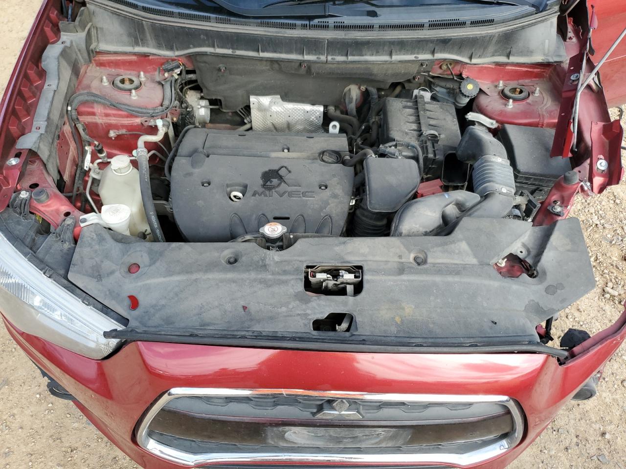 2015 Mitsubishi Outlander - Image 12