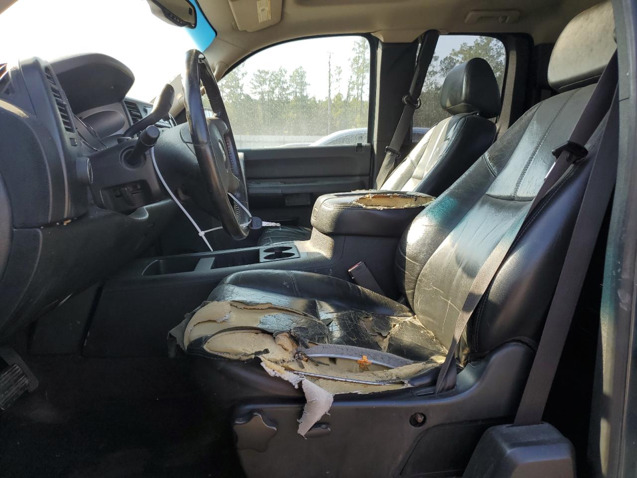 2007 Chevrolet Silverado - Image 7