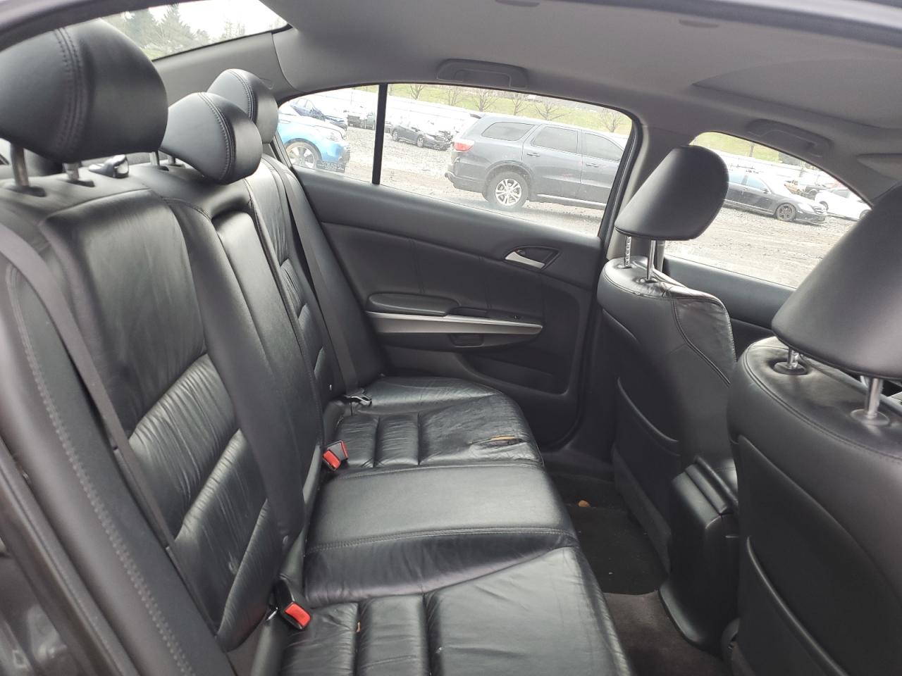 2009 Honda Accord - Image 10