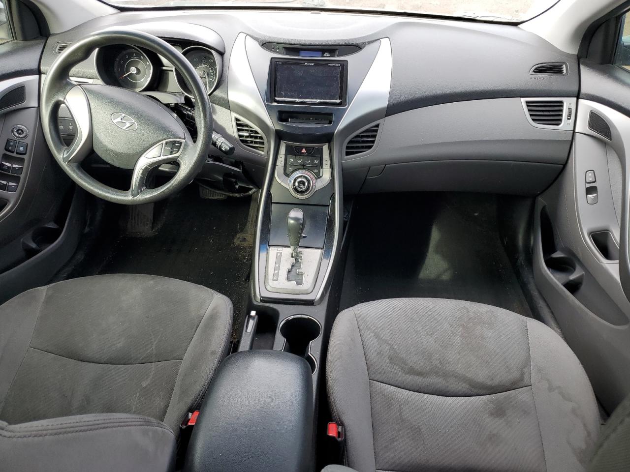 2013 Hyundai Elantra - Image 8