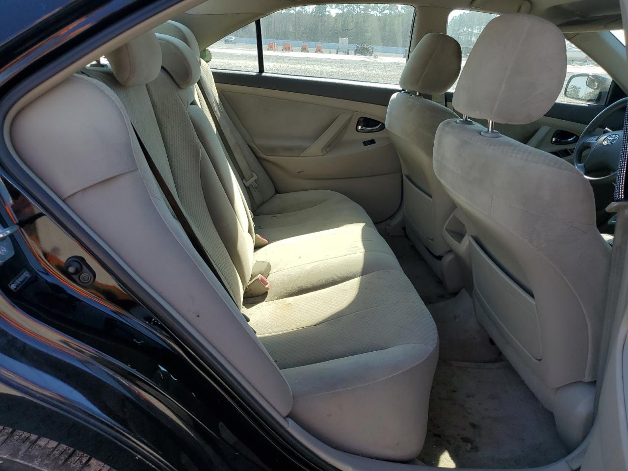 2009 Toyota Camry - Image 10