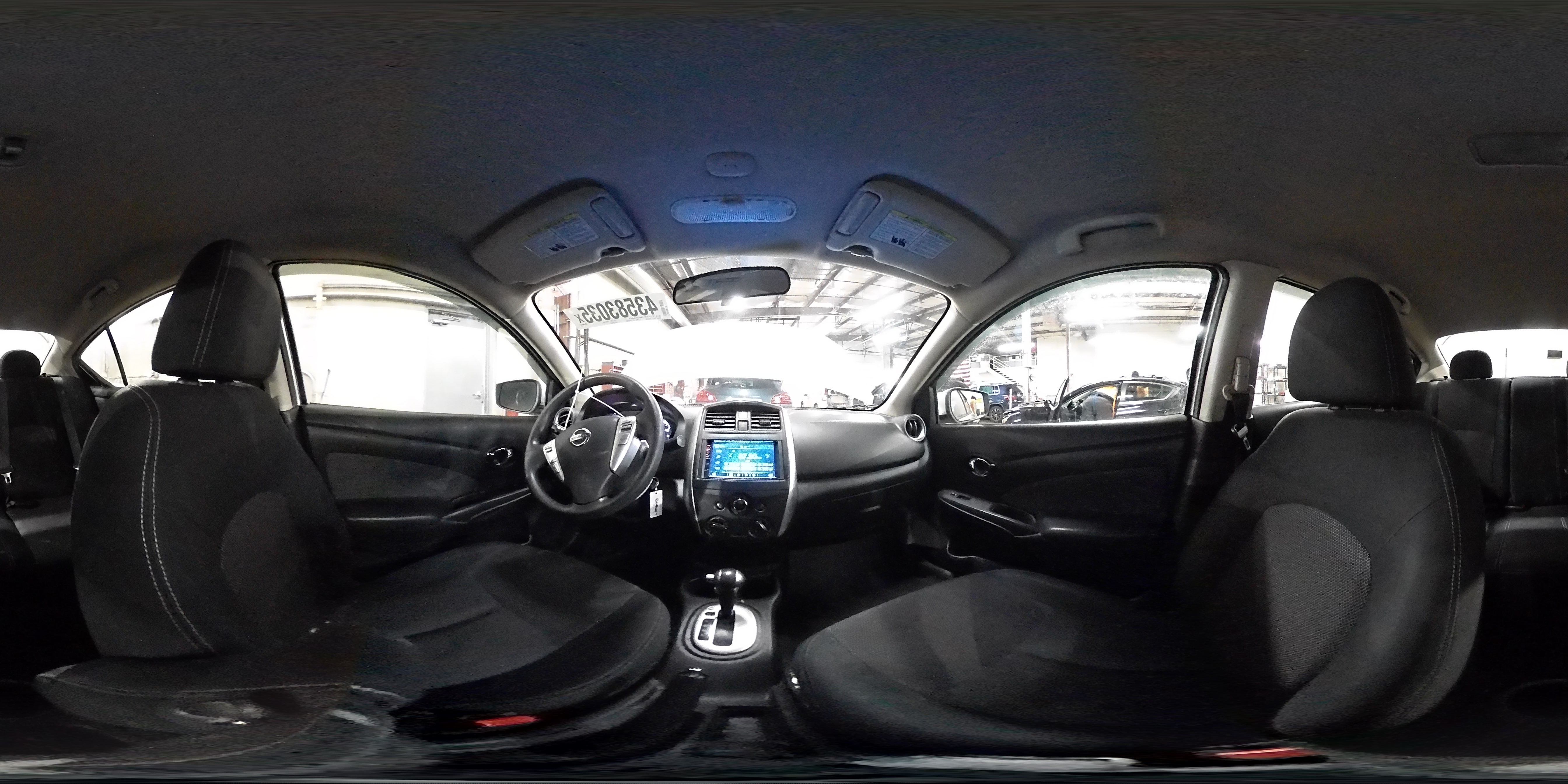 2015 Nissan Versa - Image 14