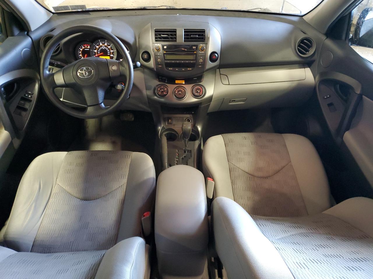 2011 Toyota RAV 4 - Image 8