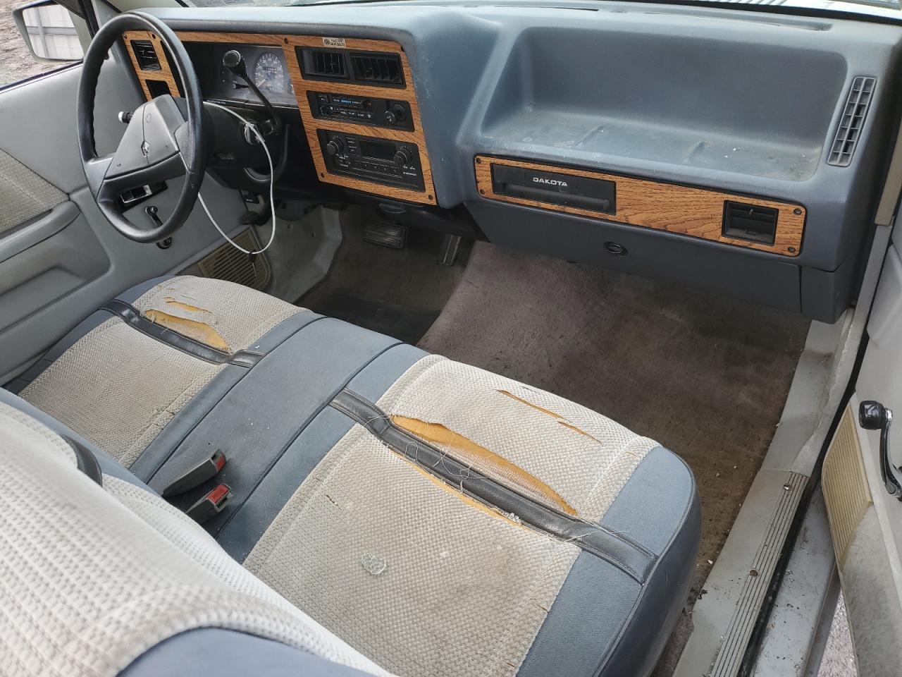 1987 Dodge Dakota - Image 8