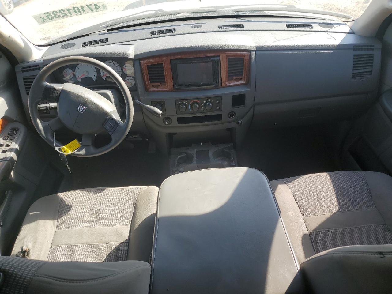2006 Dodge RAM - Image 8