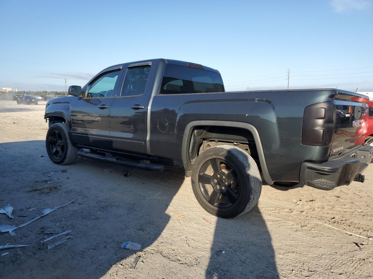2018 GMC Sierra - Image 2
