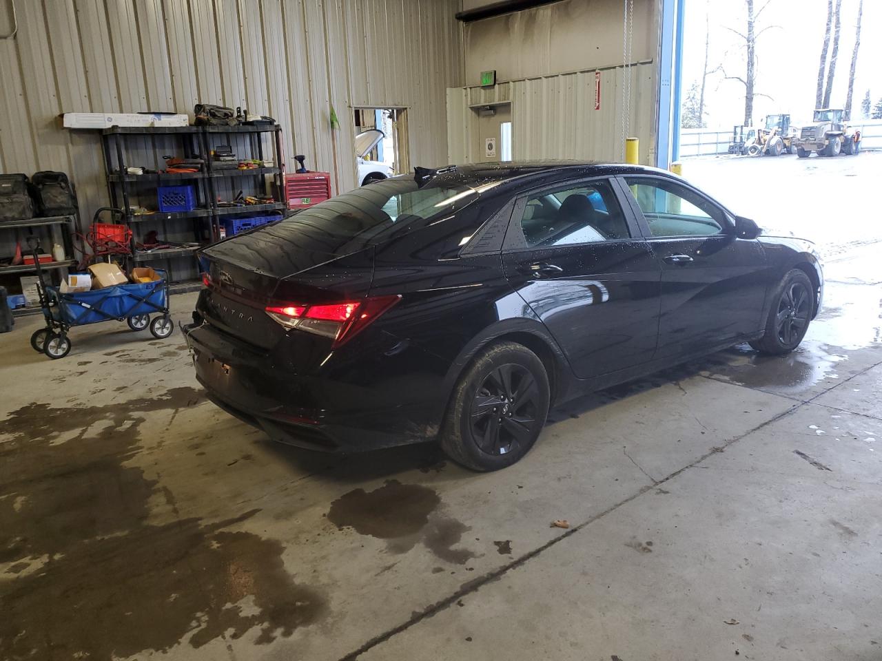 2021 Hyundai Elantra - Image 3