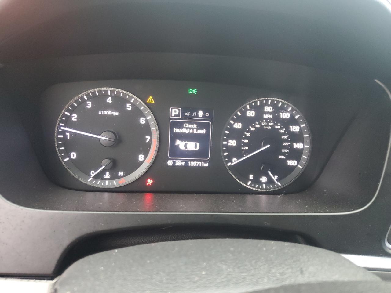 2017 Hyundai Sonata - Image 9