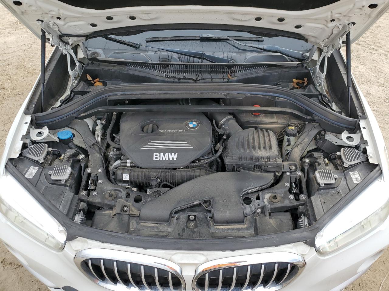 2017 BMW X1 - Image 12