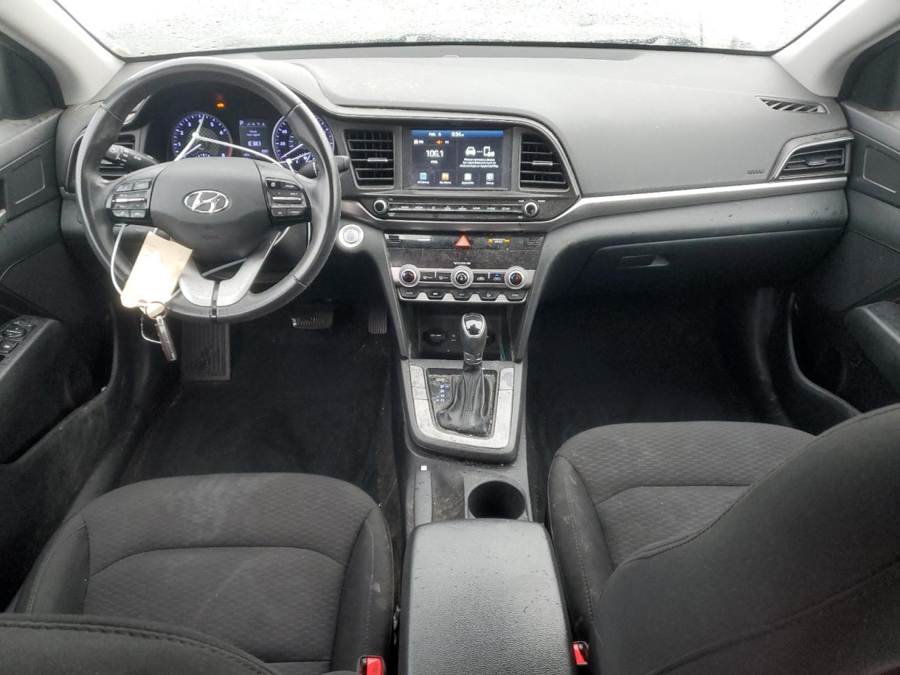 2019 Hyundai Elantra - Image 8