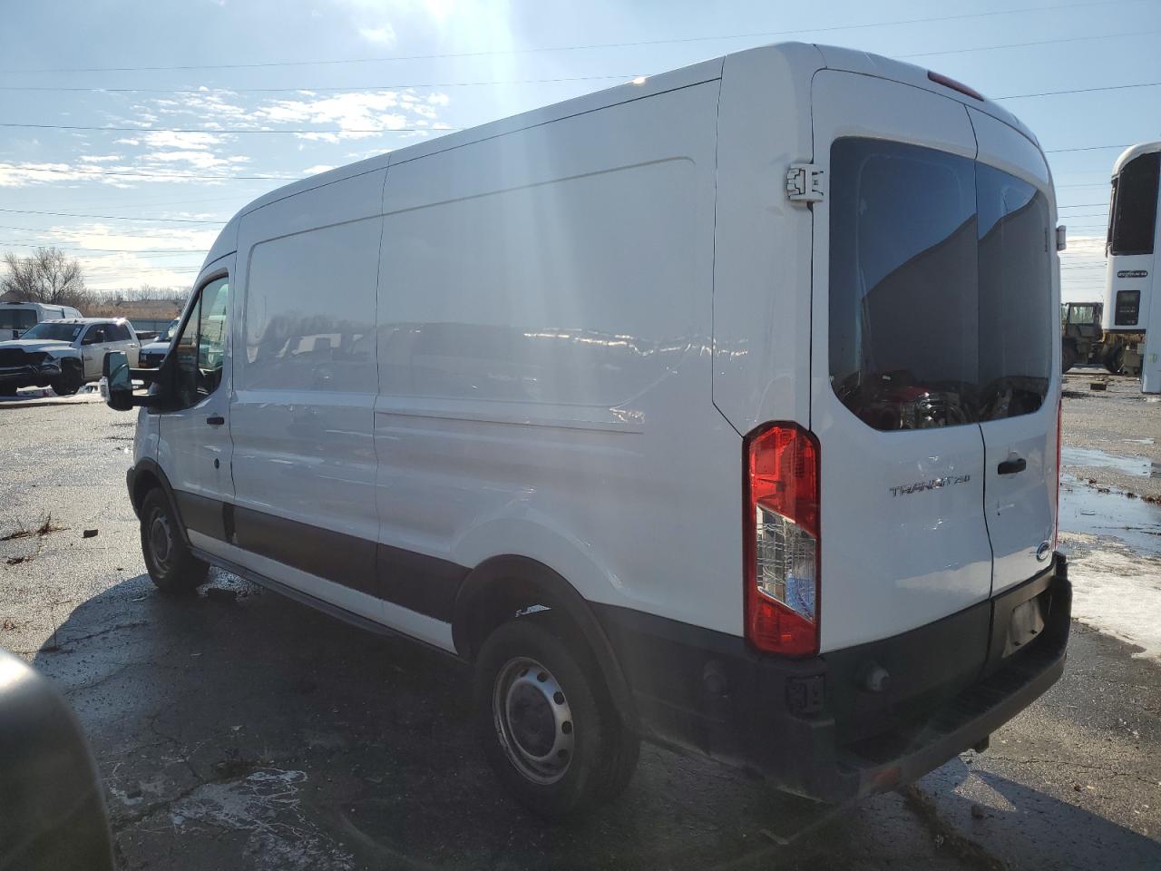 2015 Ford Transit - Image 2