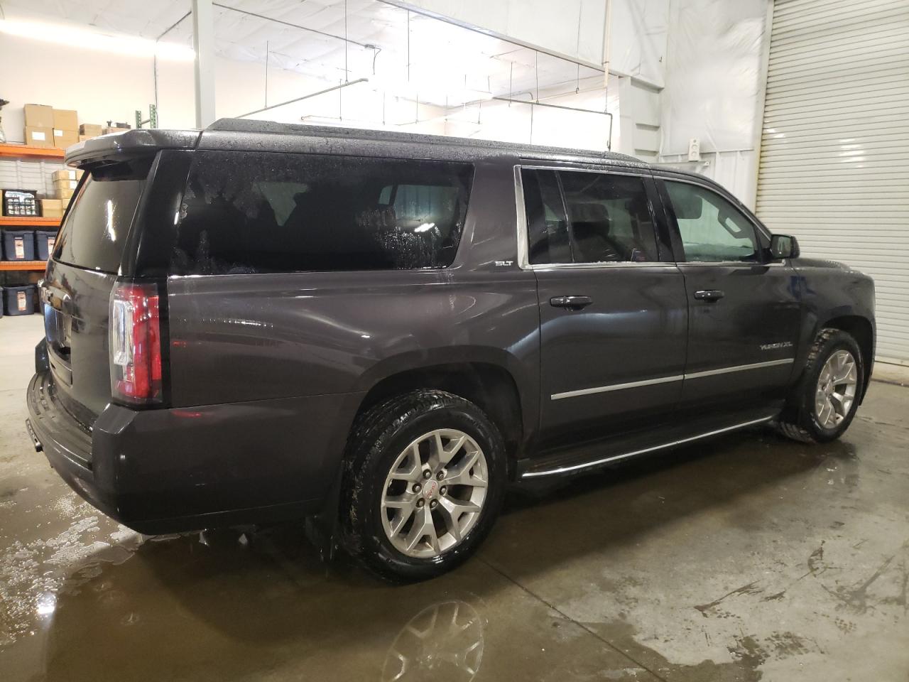 2016 GMC Yukon - Image 3