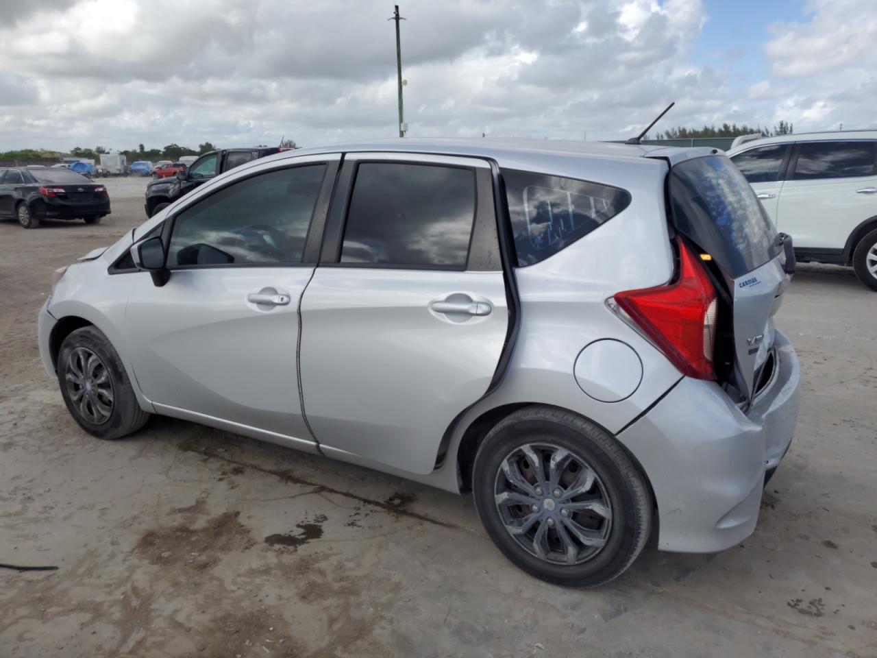 2019 Nissan Versa - Image 2
