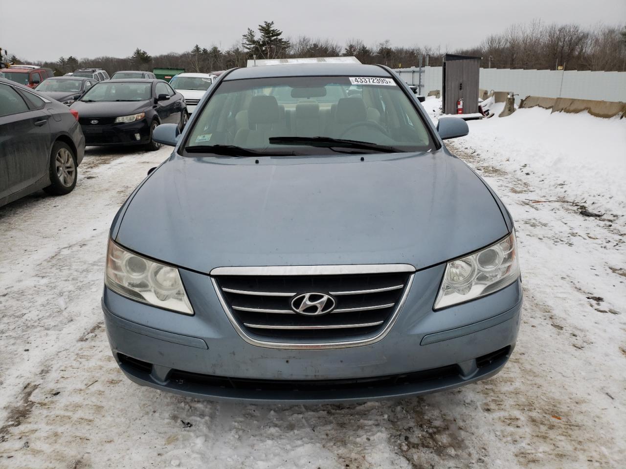 2010 Hyundai Sonata - Image 5
