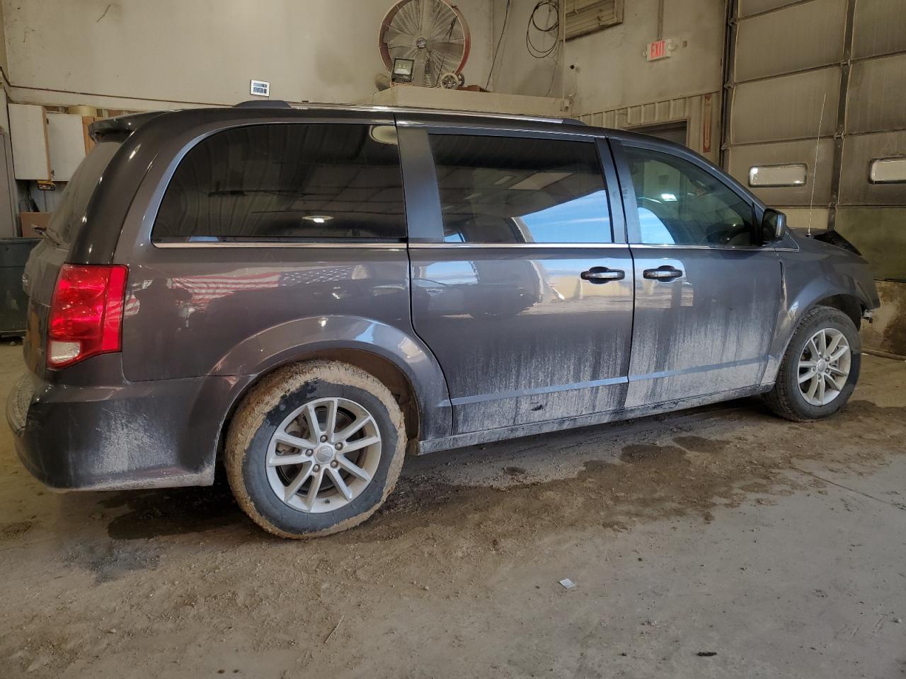 2020 Dodge Caravan - Image 3