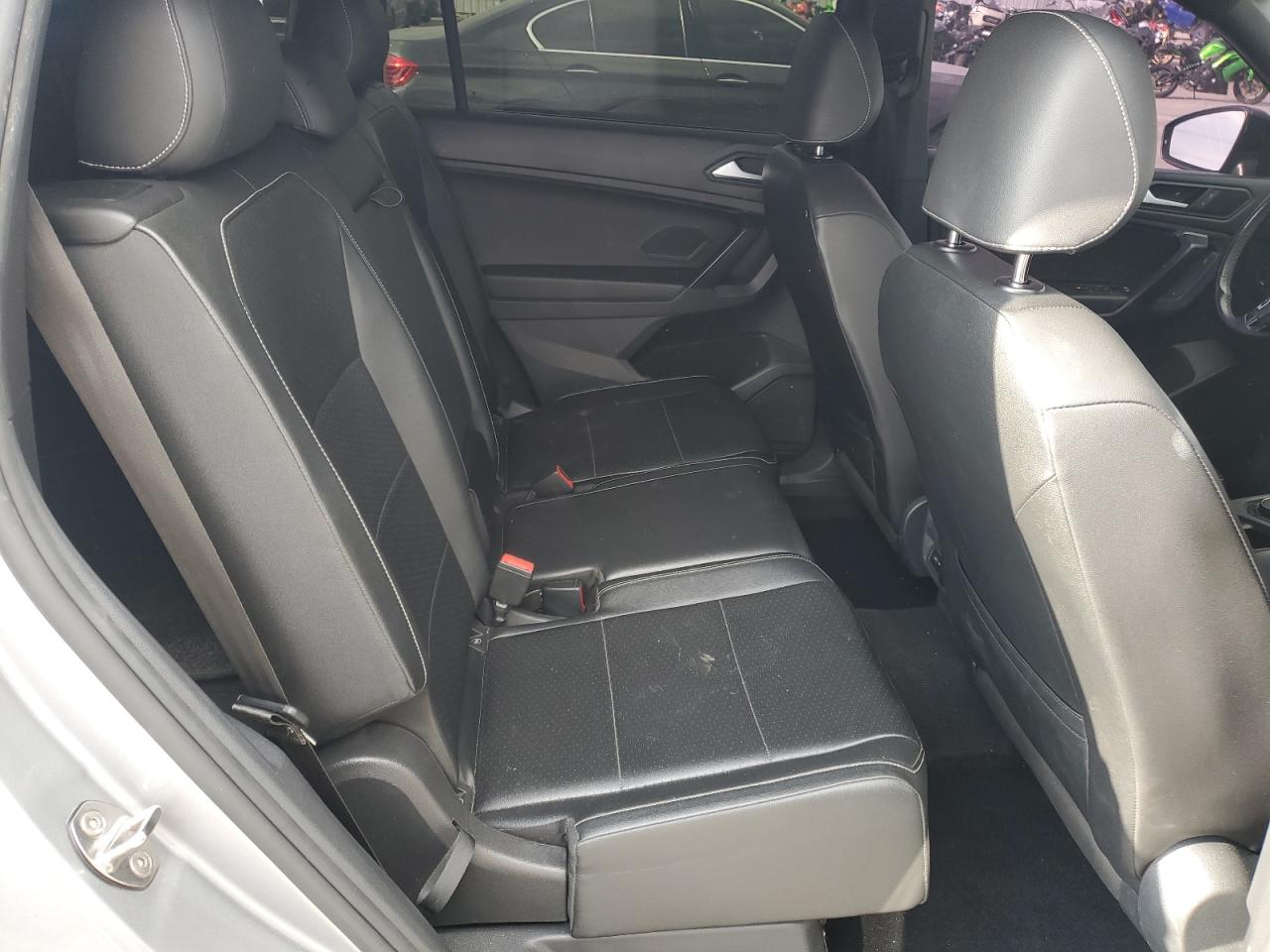2021 Volkswagen Tiguan - Image 12